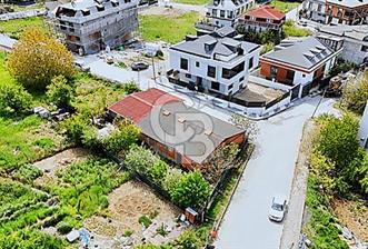 ARNAVUTKÖY TAŞOLUK'TA SATILIK 350 M² İÇERİSİNDE 250 M² DEPO