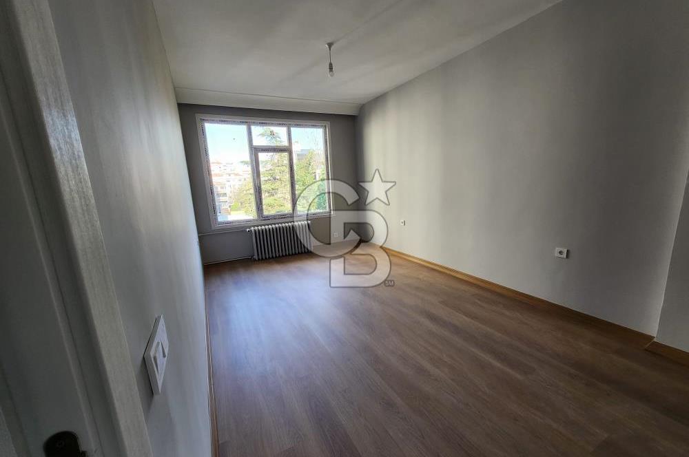 Bağdat Caddesine 2.Bina İçi Tamamen Yenilenmiş Büyük 2,5+1 Daire
