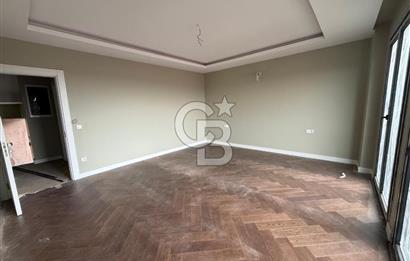 USKUMRUKÖY'DE BUTİK SİTE İÇERİSİNDE 4+1 TRİPLEX VİLLA