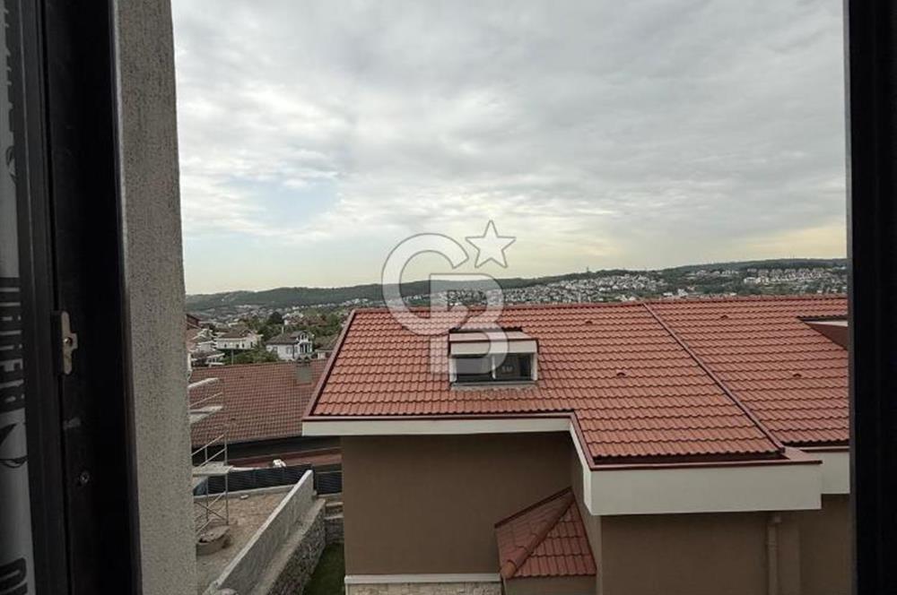USKUMRUKÖY'DE BUTİK SİTE İÇERİSİNDE 4+1 TRİPLEX VİLLA