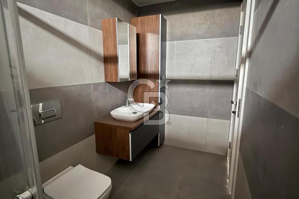 USKUMRUKÖY'DE BUTİK SİTE İÇERİSİNDE 4+1 TRİPLEX VİLLA