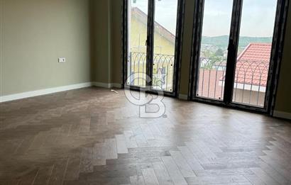 USKUMRUKÖY'DE BUTİK SİTE İÇERİSİNDE 4+1 TRİPLEX VİLLA