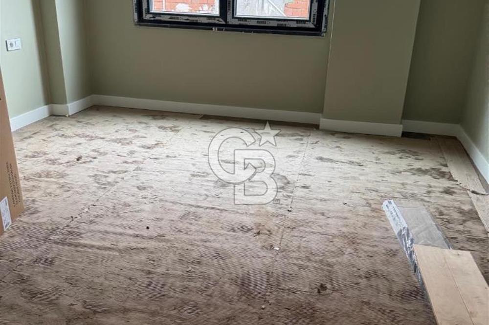 USKUMRUKÖY'DE BUTİK SİTE İÇERİSİNDE 4+1 TRİPLEX VİLLA