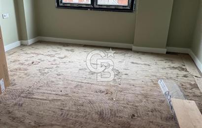 USKUMRUKÖY'DE BUTİK SİTE İÇERİSİNDE 4+1 TRİPLEX VİLLA