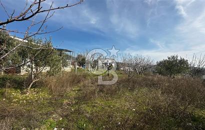Bornova Yakaköy Mahallesinde Müstakil Satılık Arazi