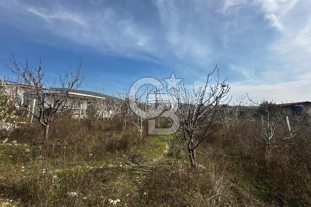 Bornova Yakaköy Mahallesinde Müstakil Satılık Arazi