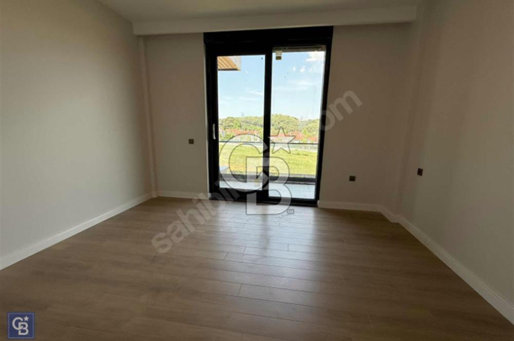 ARNAVUTKÖY BOLLUCA'DA ORMAN MANZARALI LÜKS TRİPLEX VİLLA!