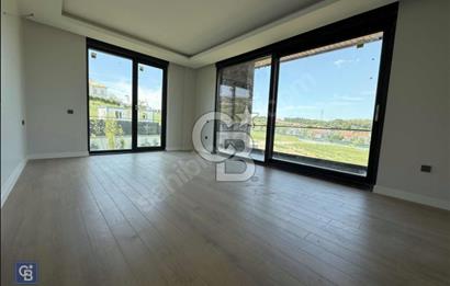 ARNAVUTKÖY BOLLUCA'DA ORMAN MANZARALI LÜKS TRİPLEX VİLLA!