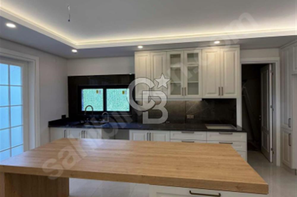 ARNAVUTKÖY BOLLUCA'DA ORMAN MANZARALI LÜKS TRİPLEX VİLLA!