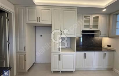 ARNAVUTKÖY BOLLUCA'DA ORMAN MANZARALI LÜKS TRİPLEX VİLLA!