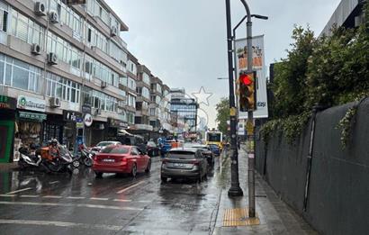 Etiler Nispetiye Caddesinde Satılık Kiracılı Dükkan