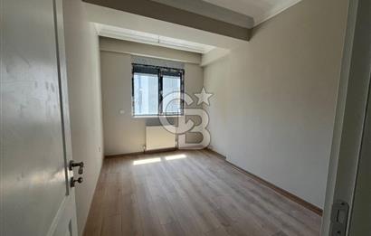 SUADİYE KAPTAN ARİF SOKAKTA KİRALIK 3 +1 DAİRE 