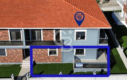 Foça Bağarası'nda Satılık 2+1 Bahçe Katı Daire