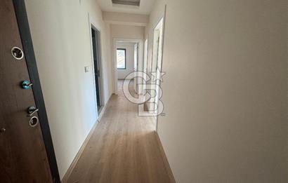 Foça Bağarası'nda Satılık 2+1 Bahçe Katı Daire
