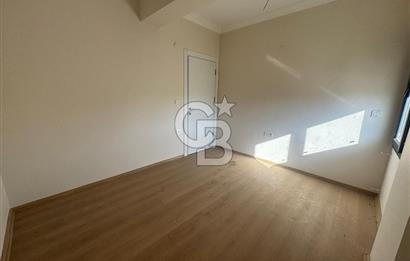 Foça Bağarası'nda Satılık 2+1 Bahçe Katı Daire