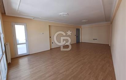 ATATÜRK MAHALLESİNDE; ARAKAT, BALKONLU GENİŞ 3+1 DAİRE (190 M²)