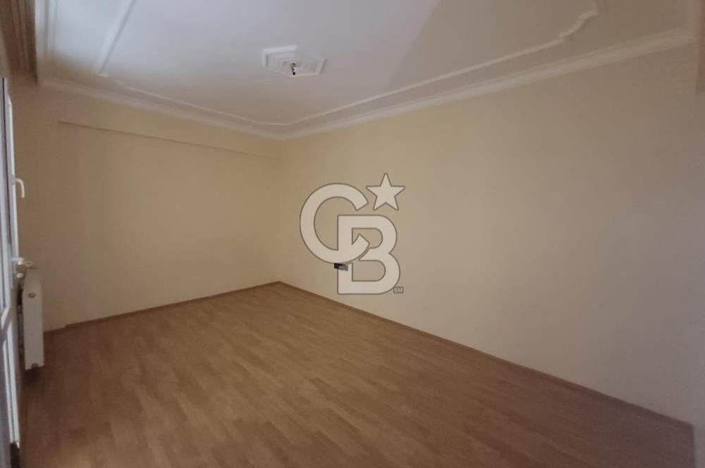 ATATÜRK MAHALLESİNDE; ARAKAT, BALKONLU GENİŞ 3+1 DAİRE (190 M²)