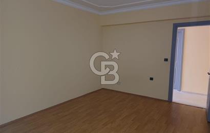 ATATÜRK MAHALLESİNDE; ARAKAT, BALKONLU GENİŞ 3+1 DAİRE (190 M²)