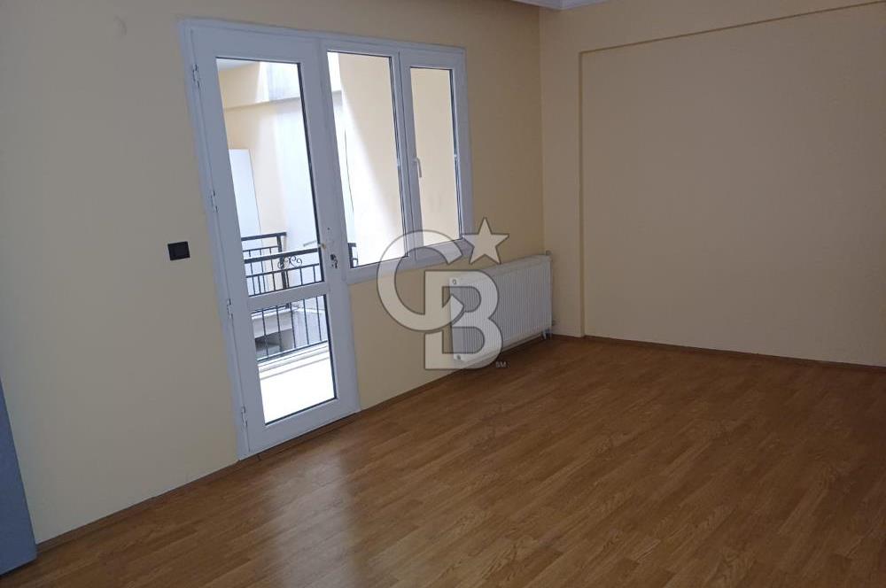 ATATÜRK MAHALLESİNDE; ARAKAT, BALKONLU GENİŞ 3+1 DAİRE (190 M²)