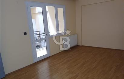 ATATÜRK MAHALLESİNDE; ARAKAT, BALKONLU GENİŞ 3+1 DAİRE (190 M²)