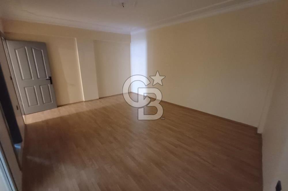 ATATÜRK MAHALLESİNDE; ARAKAT, BALKONLU GENİŞ 3+1 DAİRE (190 M²)