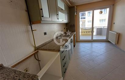 ATATÜRK MAHALLESİNDE; ARAKAT, BALKONLU GENİŞ 3+1 DAİRE (190 M²)