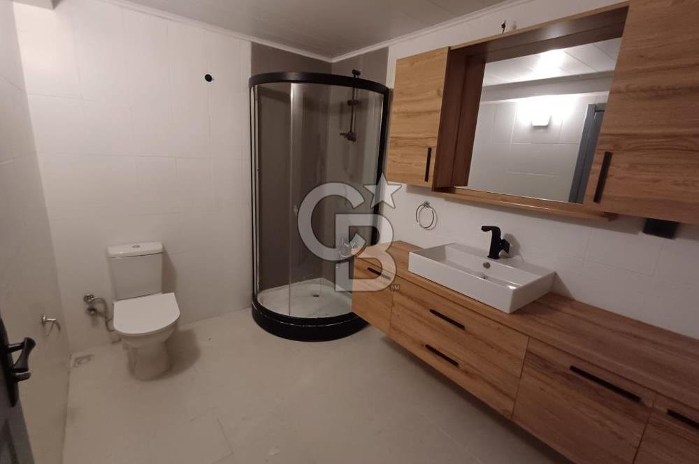 ATATÜRK MAHALLESİNDE; ARAKAT, BALKONLU GENİŞ 3+1 DAİRE (190 M²)