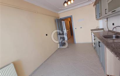 ATATÜRK MAHALLESİNDE; ARAKAT, BALKONLU GENİŞ 3+1 DAİRE (190 M²)