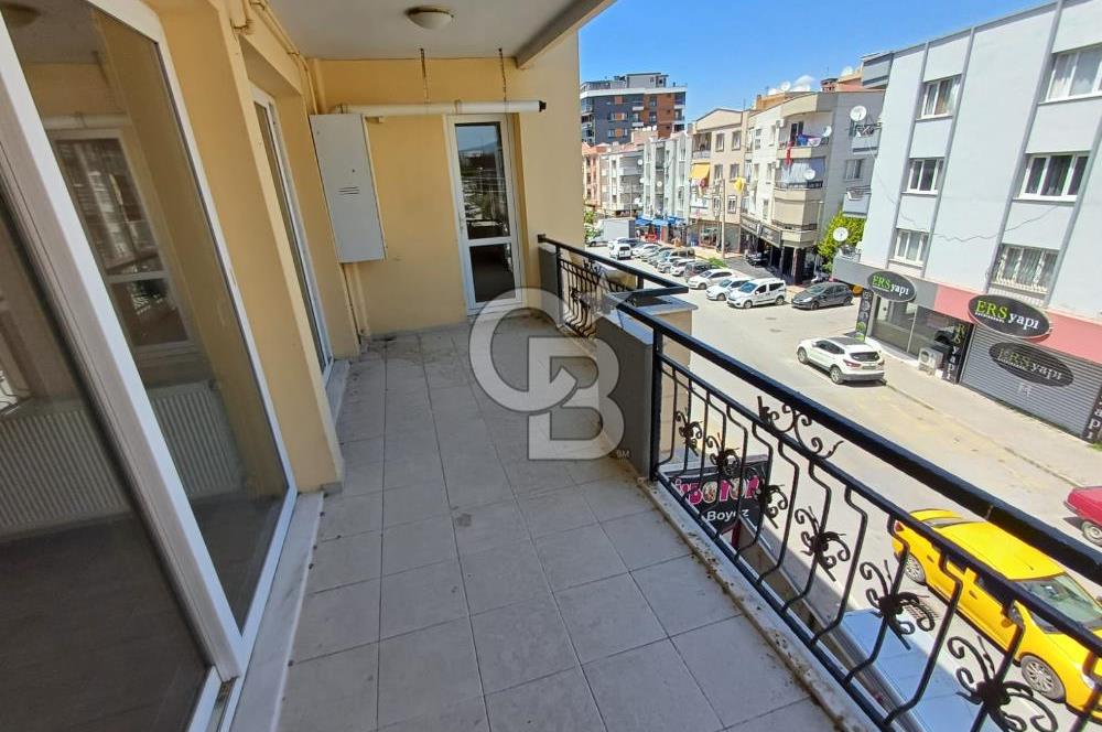 ATATÜRK MAHALLESİNDE; ARAKAT, BALKONLU GENİŞ 3+1 DAİRE (190 M²)