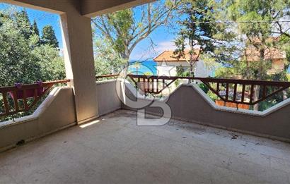 URLA GÜVENDİK MAVİ PLAJDA SATILIK MÜSTAKİL 5+2 TRİPLEKS VİLLA