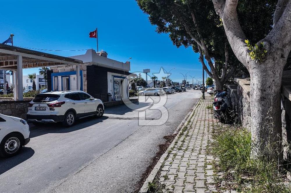BODRUM KONACIKTA ANA CADDEYE YAKIN SATILIK 1+1 OFİS