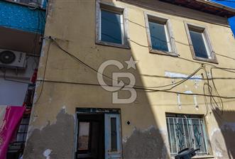 Milas Firuzpaşada Avlulu 2 Katlı Müstakil Ev ve Arsa