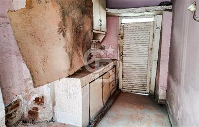 Milas Firuzpaşada Avlulu 2 Katlı Müstakil Ev ve Arsa