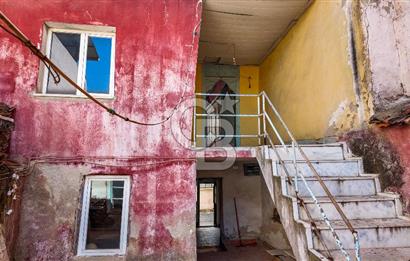 Milas Firuzpaşada Avlulu 2 Katlı Müstakil Ev ve Arsa