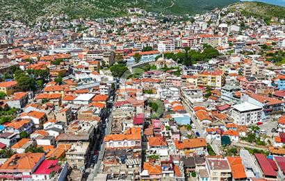 Milas Firuzpaşada Avlulu 2 Katlı Müstakil Ev ve Arsa