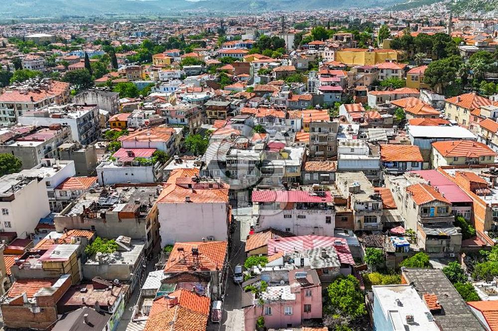 Milas Firuzpaşada Avlulu 2 Katlı Müstakil Ev ve Arsa