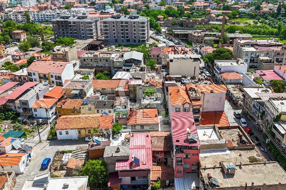 Milas Firuzpaşada Avlulu 2 Katlı Müstakil Ev ve Arsa