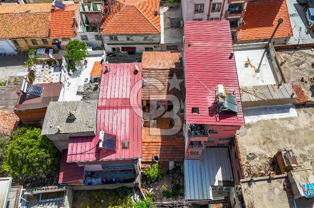 Milas Firuzpaşada Avlulu 2 Katlı Müstakil Ev ve Arsa