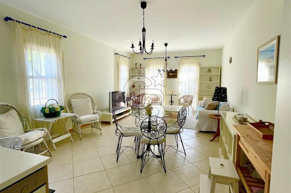ALAÇATI PORT DENİZ MANZARALI BAHÇELİ KİRALIK DAİRE