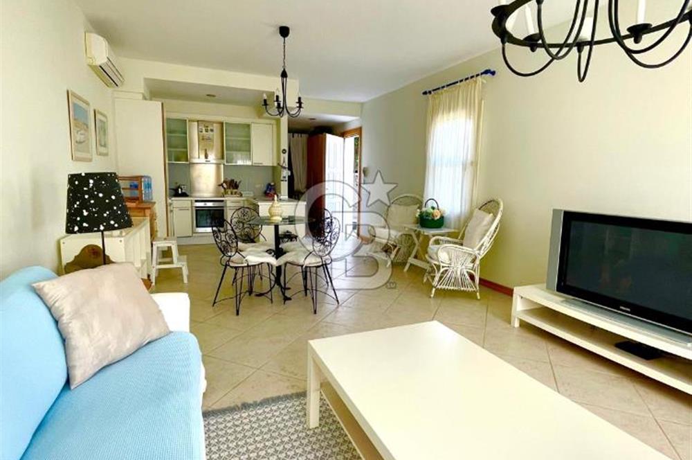 ALAÇATI PORT DENİZ MANZARALI BAHÇELİ KİRALIK DAİRE