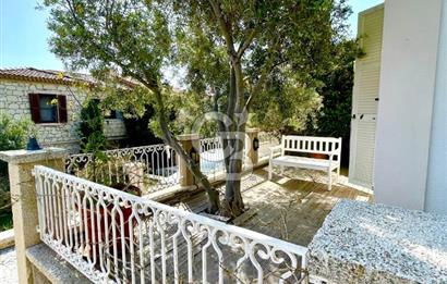 ALAÇATI PORT DENİZ MANZARALI BAHÇELİ KİRALIK DAİRE