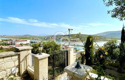 ALAÇATI PORT DENİZ MANZARALI BAHÇELİ KİRALIK DAİRE