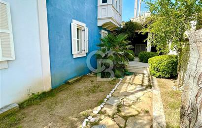 ALAÇATI PORT DENİZ MANZARALI BAHÇELİ KİRALIK DAİRE
