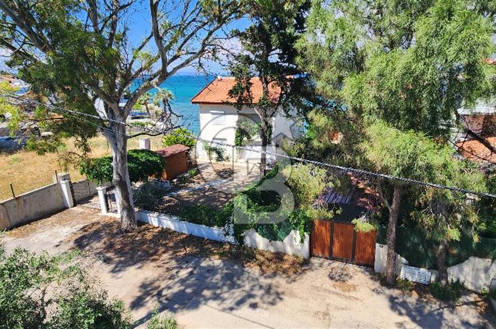 URLA GÜVENDİK MAVİ PLAJDA SATILIK MÜSTAKİL 5+2 TRİPLEKS VİLLA
