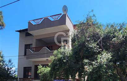 URLA GÜVENDİK MAVİ PLAJDA SATILIK MÜSTAKİL 5+2 TRİPLEKS VİLLA