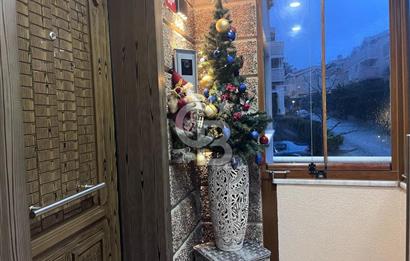 KARTAL YAKACIK COUNTRY DE SATILIK ÖZEL DEKORASYONLU 5+2 VİLLA