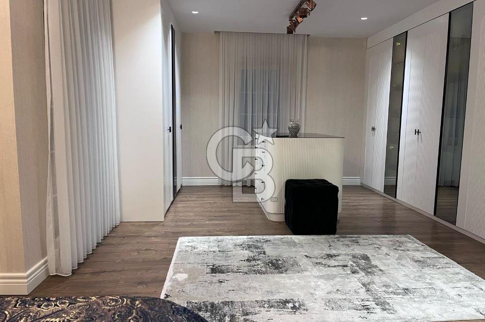 KARTAL YAKACIK COUNTRY DE SATILIK ÖZEL DEKORASYONLU 5+2 VİLLA