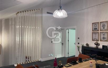 KARTAL YAKACIK COUNTRY DE SATILIK ÖZEL DEKORASYONLU 5+2 VİLLA