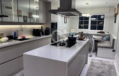 KARTAL YAKACIK COUNTRY DE SATILIK ÖZEL DEKORASYONLU 5+2 VİLLA