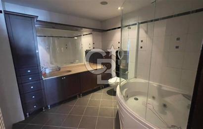 Bahçeşehir Bademde Kiralık Geniş Bahçeli 4+2 Köşe Villa
